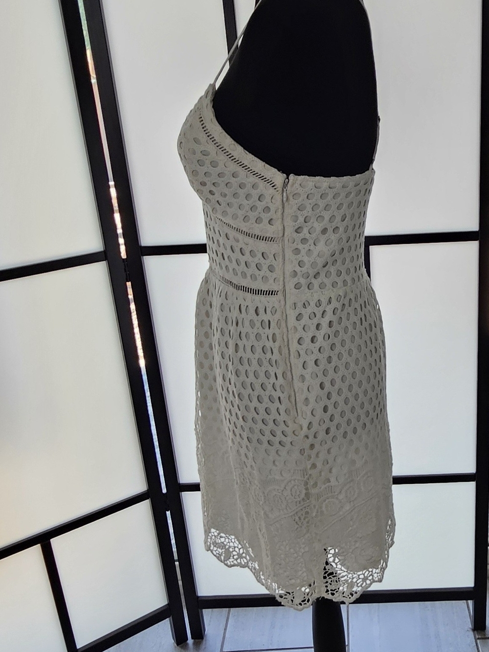Abercrombie & Fitch White Eyelet Mini Dress Sz S - Picture 8 of 16